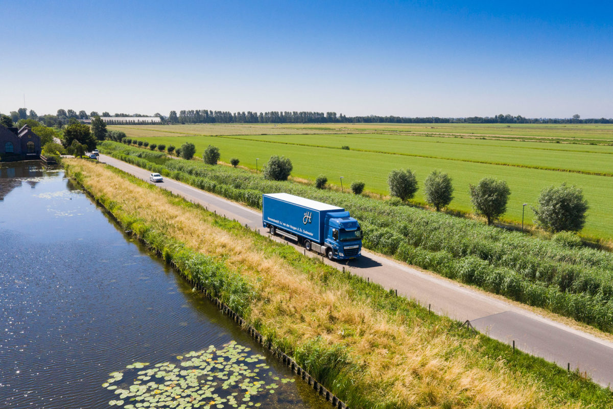 hoogen zn transport vrachtwagen onderweg